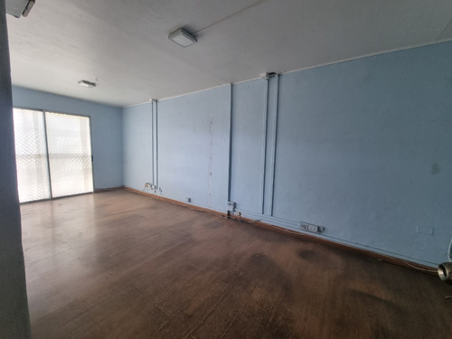 Casa En Excelente Ubicación, Apta Para Oficina Con Trifásica