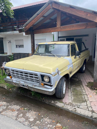 Ford F-100 Deluxe