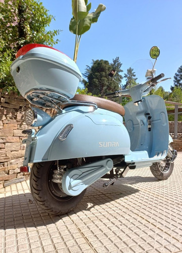 Imagen 5 de 11 de New Vespa Moto Electrica Scooter Retro Vintage Sunraleloir
