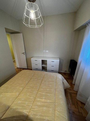 Imagen 12 de 19 de Departamento Dos Ambientes A La Calle Con Balcón Saliente Y Cochera