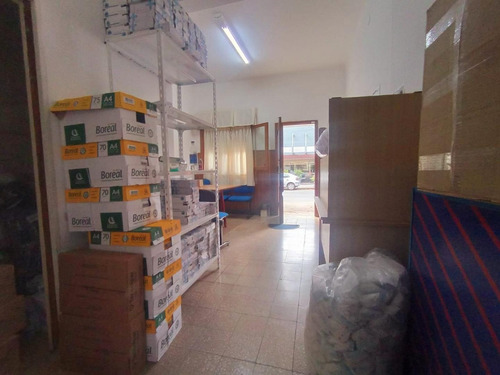 Imagen 15 de 17 de Casa En Planta Baja De 3 Ambientes En Pichincha Con Patio
