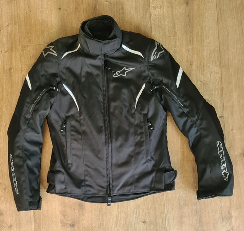 Chamarra Moto Mujer Ch - Alpinestar Gunner Stella Wp Negro Con Blanco Lisa Ch - S (Usado)