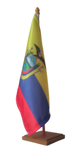 Bandera Ecuador Con Mastil Para Escritorio Despachos