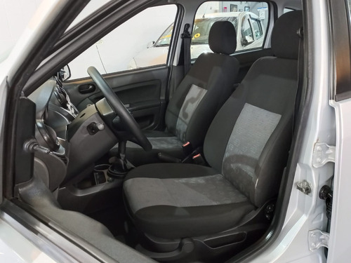 Imagem 5 de 9 de Ford Fiesta Hatch 1.0 Flex 2011 Completo - Novíssimo!
