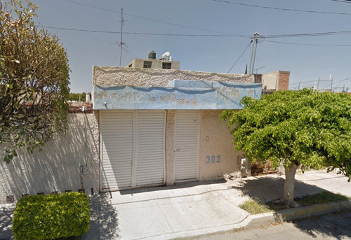 Casa En Recuperacion En La Colonia Valle Del Real Gto. Sh05