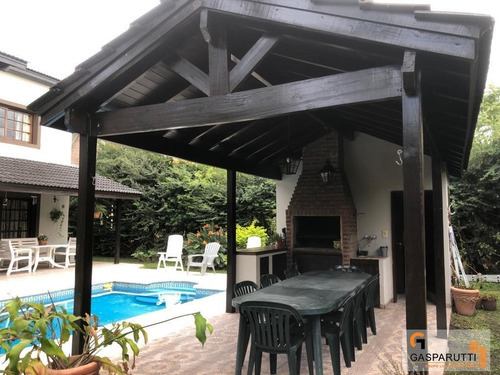 Casa En Venta 6 Ambientes Con Quincho Y Pileta En La Barra Village!