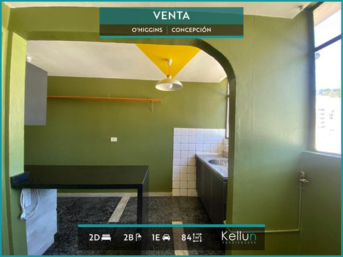 Departamento Antiguo, 2 Dormitorios, 2 Baños, Muy Céntrico