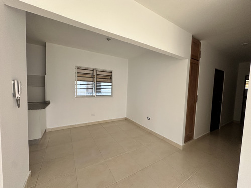 Amplio Apartamento Con Terraza En Autopista San Isidro