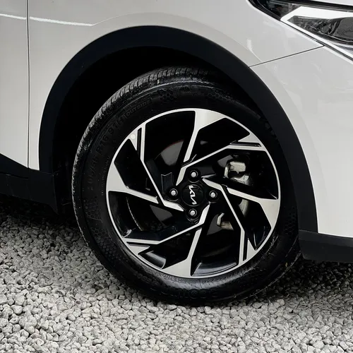 Kia K3 Cross 1.6 Zenith