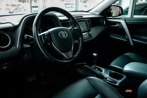 Imagen 8 de 11 de Toyota Rav4 2.5 Vx