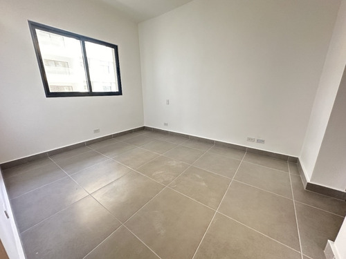 Aparamento En Alquiler Con Linea Blanca, Ideal Para Una Pareja. Ubicado En La Zona Universitaria.