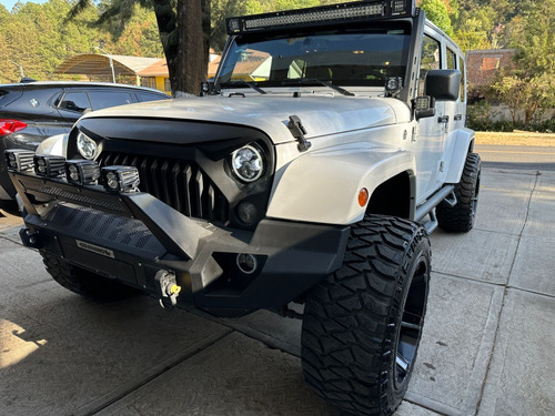 Jeep Wrangler 3.6 Unlimited Sahara V6 4x4 At