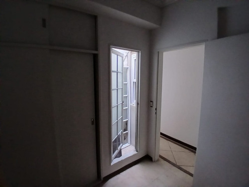 Departamento Tipo Casa En Venta Condicionada En Lanus Este