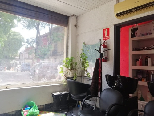 Imagen 2 de 5 de Vendo Llave Peluquería