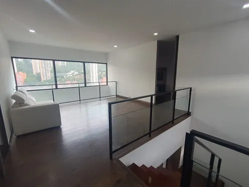 Apartamento En Arriendo Ubicado En El Poblado Sector San Lucas (27093).