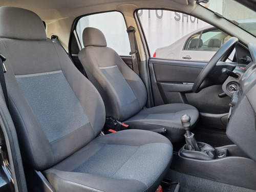 Imagem 10 de 13 de Chevrolet Celta 1.0 Mpfi Ls 8v Flex 4p Manual
