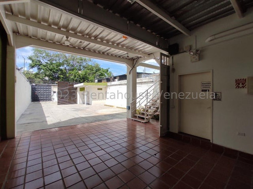 Edificio En Alquiler El Hipodromo, Maracay 24-