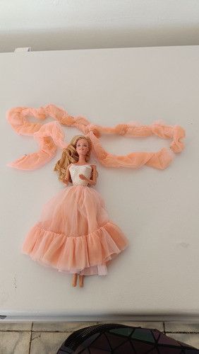 Barbie Vintage Peach And Crem