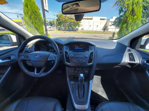 Ford Focus 2.0 Se Fastback 16v
