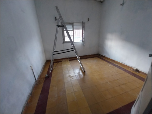 Ref 1567) V Oportunidad De Inversión Hermosa Casa Sobre Avenida Herrera Casi Rincon Es De 2 Dormitorios Buen Fondo Para Venta Esta La Posibilidad De Tomar Otra Propiedad Como Parte De Pago En San José
