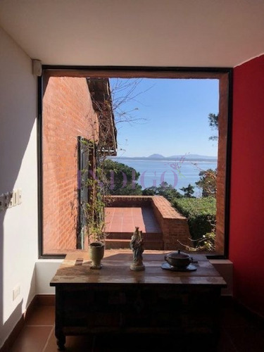 Imagen 4 de 13 de Casa En Venta Y Venta En La Mejor Zona De Punta Ballena.