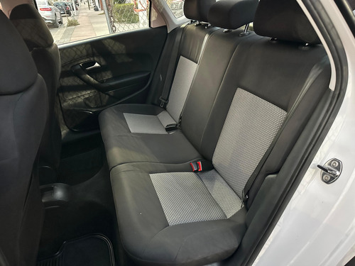 Volkswagen Vento 1.6 Starline At