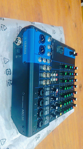 Consola Mixer Nueva Yamaha Mg10