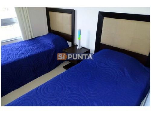Imagen 9 de 24 de Apartamento Con 3 Dormitorios En Alquiler