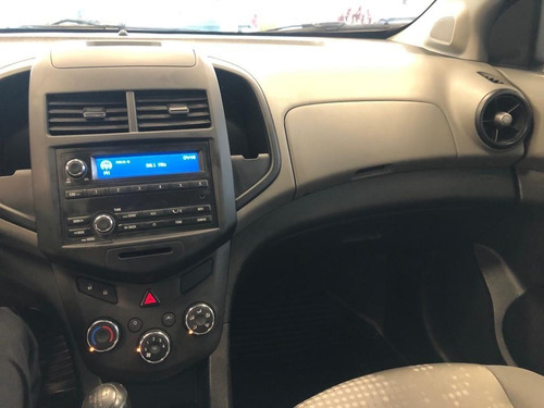 Imagen 12 de 14 de Chevrolet Sonic 1.6 Ls Mt