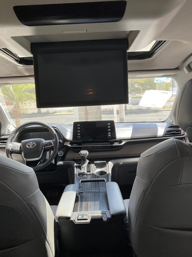 Toyota Sienna 3.5 Limited At