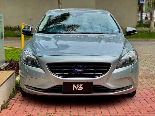 Volvo V40 2.0 T4 Dynamic Aut. 5p