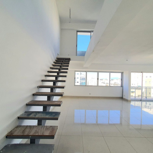 Se Vende  Hermoso Penthouse A Estrenar  En La Zona De Evaris