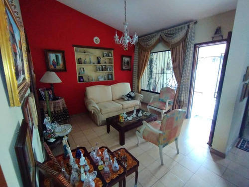 Imagen 4 de 22 de Venta Casa Pueblo Nuevo, San Cristobal
