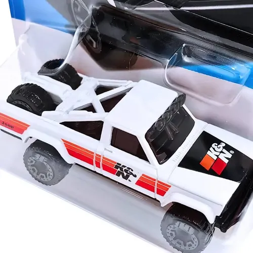 Carrinho Hot Wheels 73 Jeep J10 Hot Branca Trucks Mattel