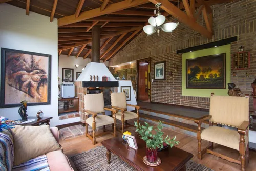 Casa En Venta En Loma Del Escobero. Cod V1148