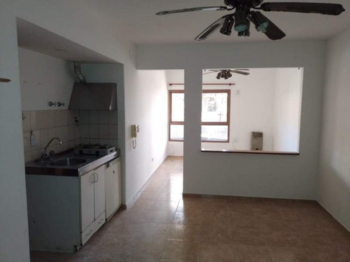 Imagen 7 de 15 de Colon 1800 1 Dormitorio , Kitchenette C/anafe Y Baño.