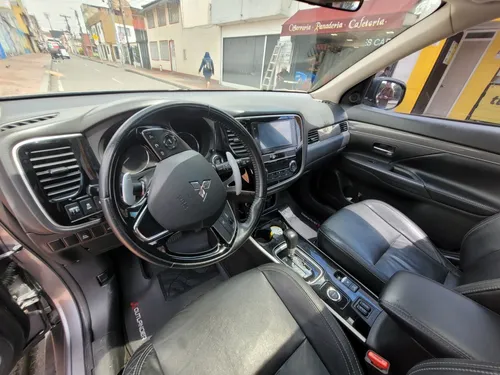 Mitsubishi Outlander 2.4 Kaiteki 4x4 automática