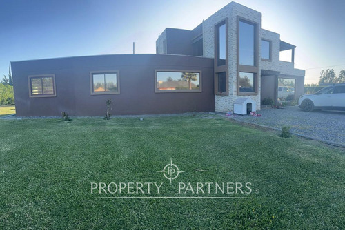 Casa En Excelente Estado En Condominio Seguro Cerc...
