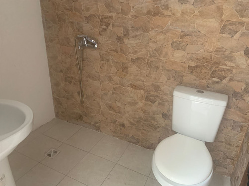 Venta De Terreno En Pocitos Nuevo
