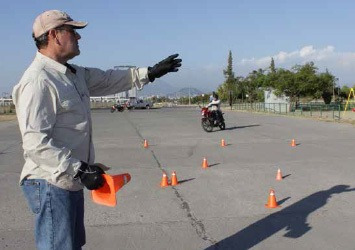 Imagen 2 de 10 de Cursos De Conducción De Motos
