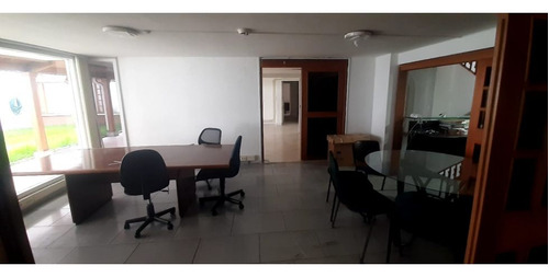 Arriendo Casa De Oficinas De 510 M² En Santa Barbara Occidental