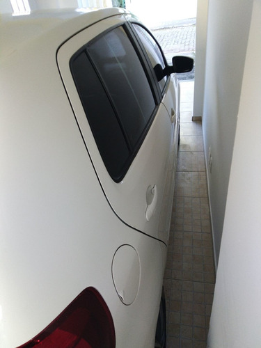 Imagem 11 de 15 de Volkswagen Fox 2014 1.6 Vht Trend Total Flex I-motion 5p