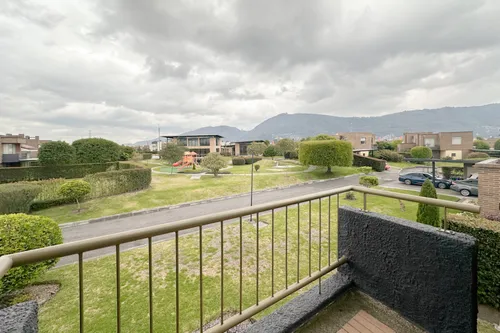 Casa En Venta En Cota. Cod V6950
