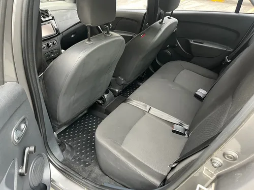 Renault Logan Polar Mt