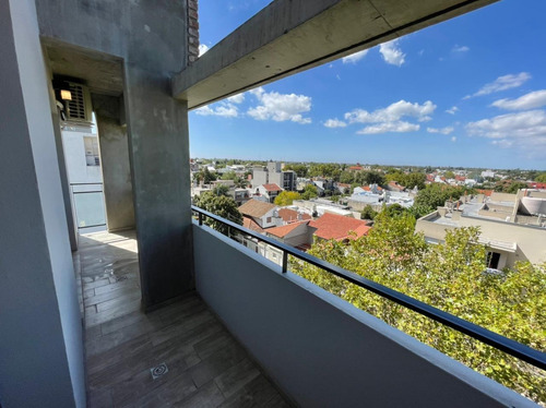 Imagen 8 de 14 de Excelente 3 Ambientes En Venta En Pleno Centro De Banfield.