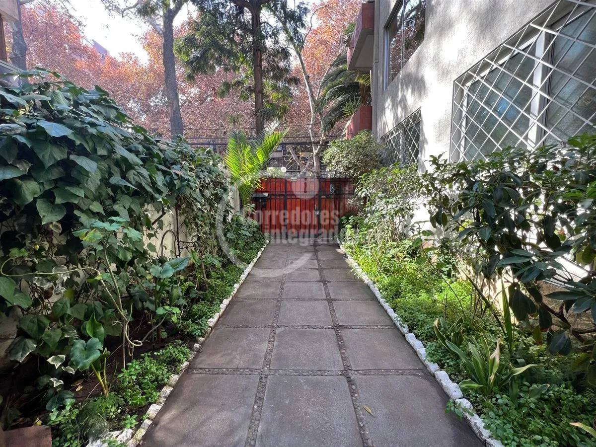 Imagen 2 de 15 de Departamento En Arriendo En Providencia