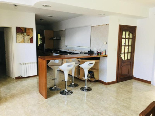 Casa De 5 Dormitorios Y 4 Baños La Herradura