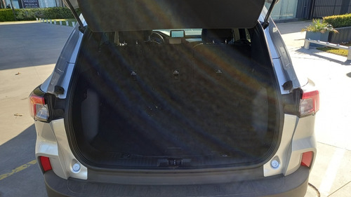 Imagen 7 de 16 de Ford Kuga Hibrida Se