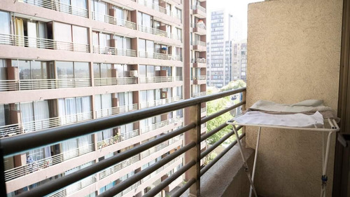 Vende Lindo Depto En Stgo A Pasos De Locomoción 2d2b 57mt2