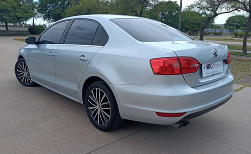 Imagen 7 de 15 de Volkswagen Vento 2.0 T Sportline Dsg L11 2014